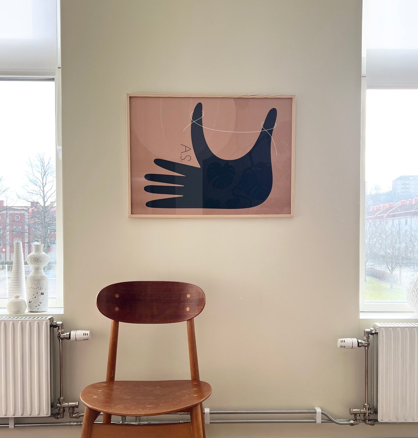 Between thumb & index finger