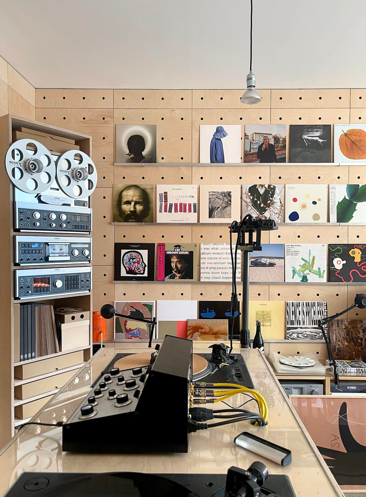 Loney dear / Kroki Music Room
